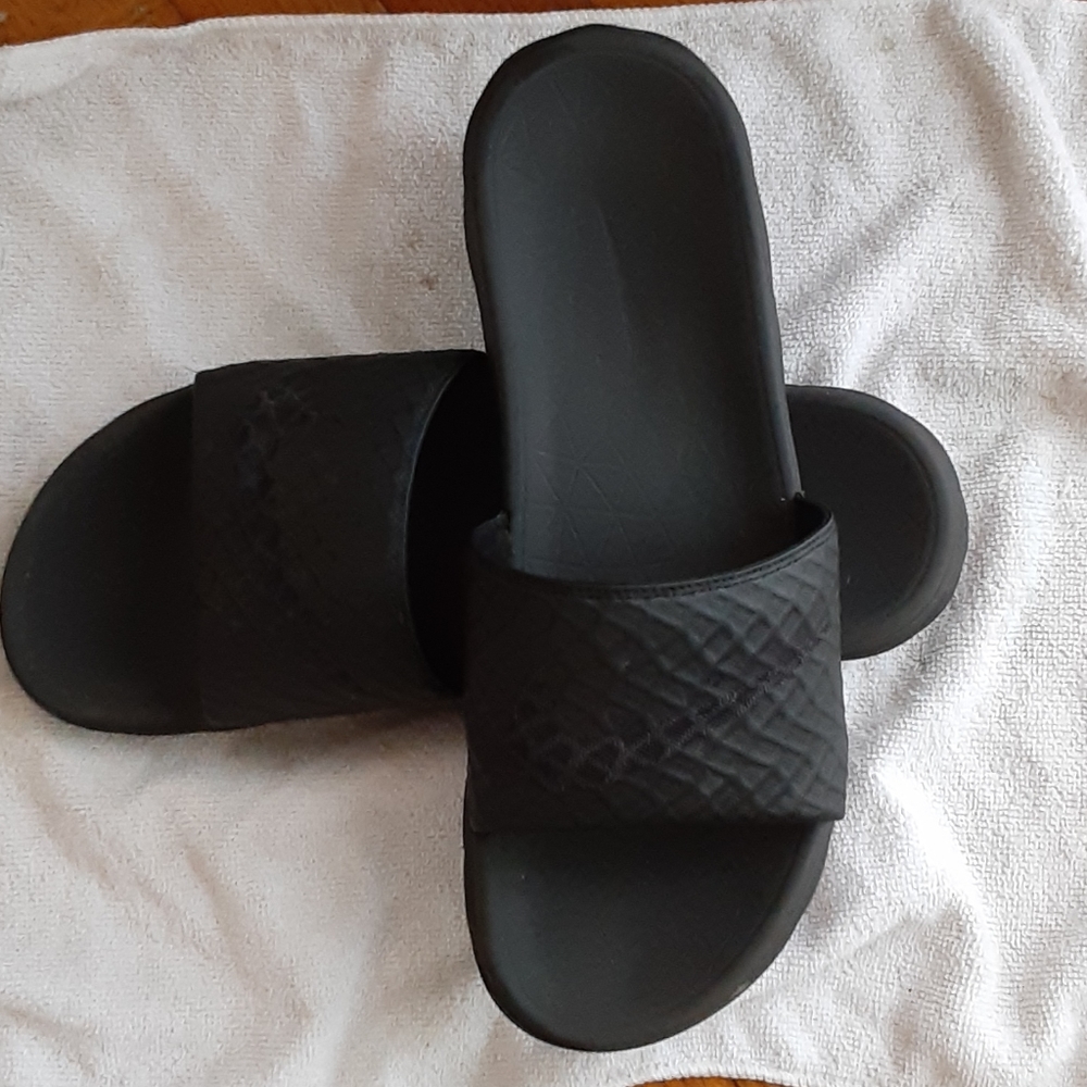 Nike - Picture 4 of 4